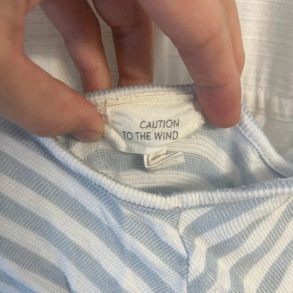 Caution to the wind light blue and white striped dress size M-L - Picture 7 of 8